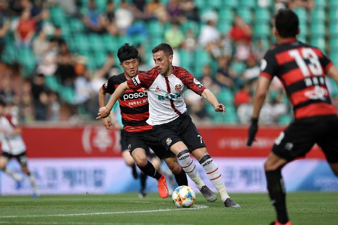 Nhận định soi kèo FC Seoul vs Pohang Steelers, 14h30 ngày 2/11: Bão tố xa nhà